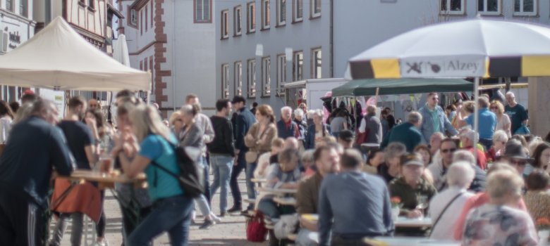 Markfrühstück auf dem Alzeyer Wochenmarkt