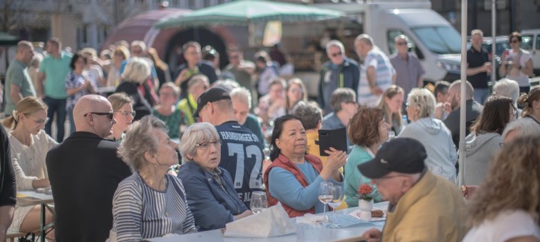 Markfrühstück auf dem Alzeyer Wochenmarkt