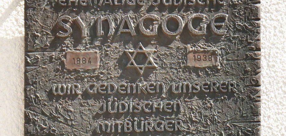 Die Geschichte der Juden und ihrer Synagoge in Wallertheim. 